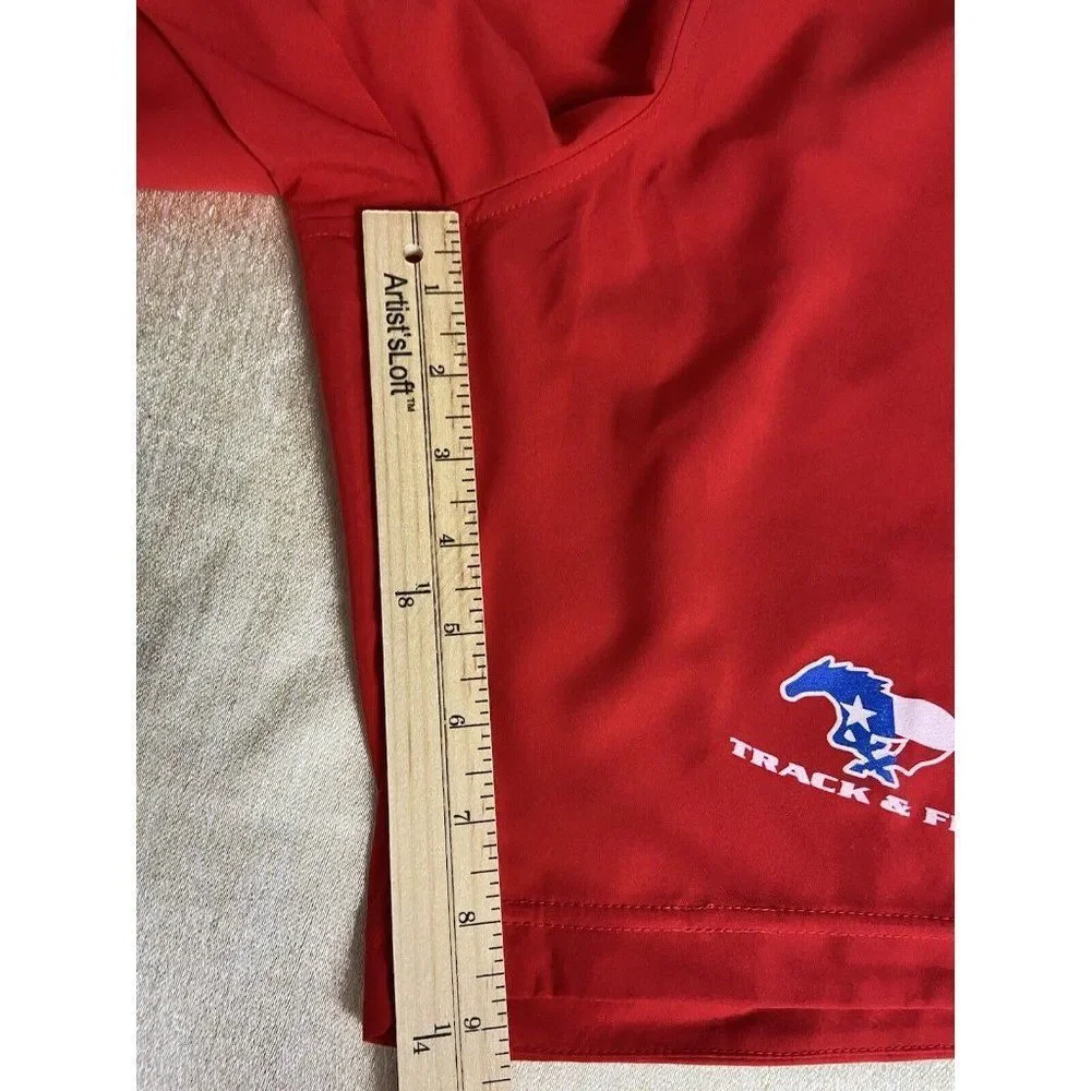 Under Armour Men's Size large Track and Filed Red with pockets  shorts - Picture 6 of 10